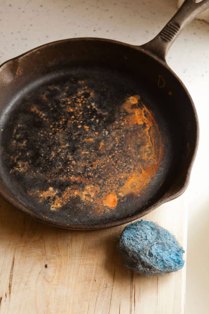 how-to-clean-a-rusty-cast-iron-skillet
