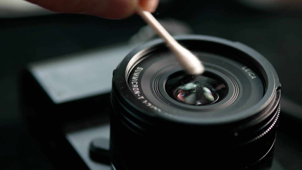 how-to-clean-camera-lens